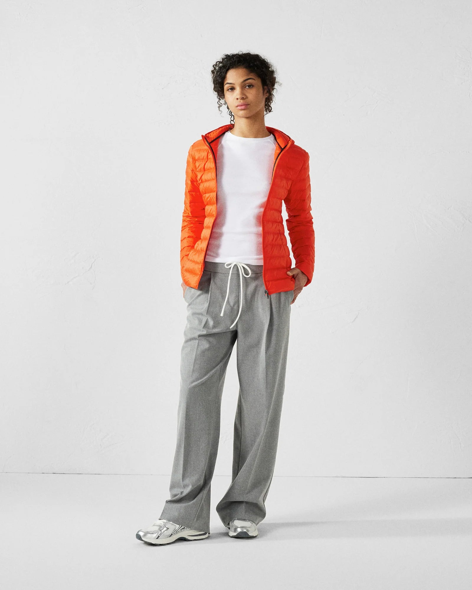 Doudoune légère à capuche Noir Cloe