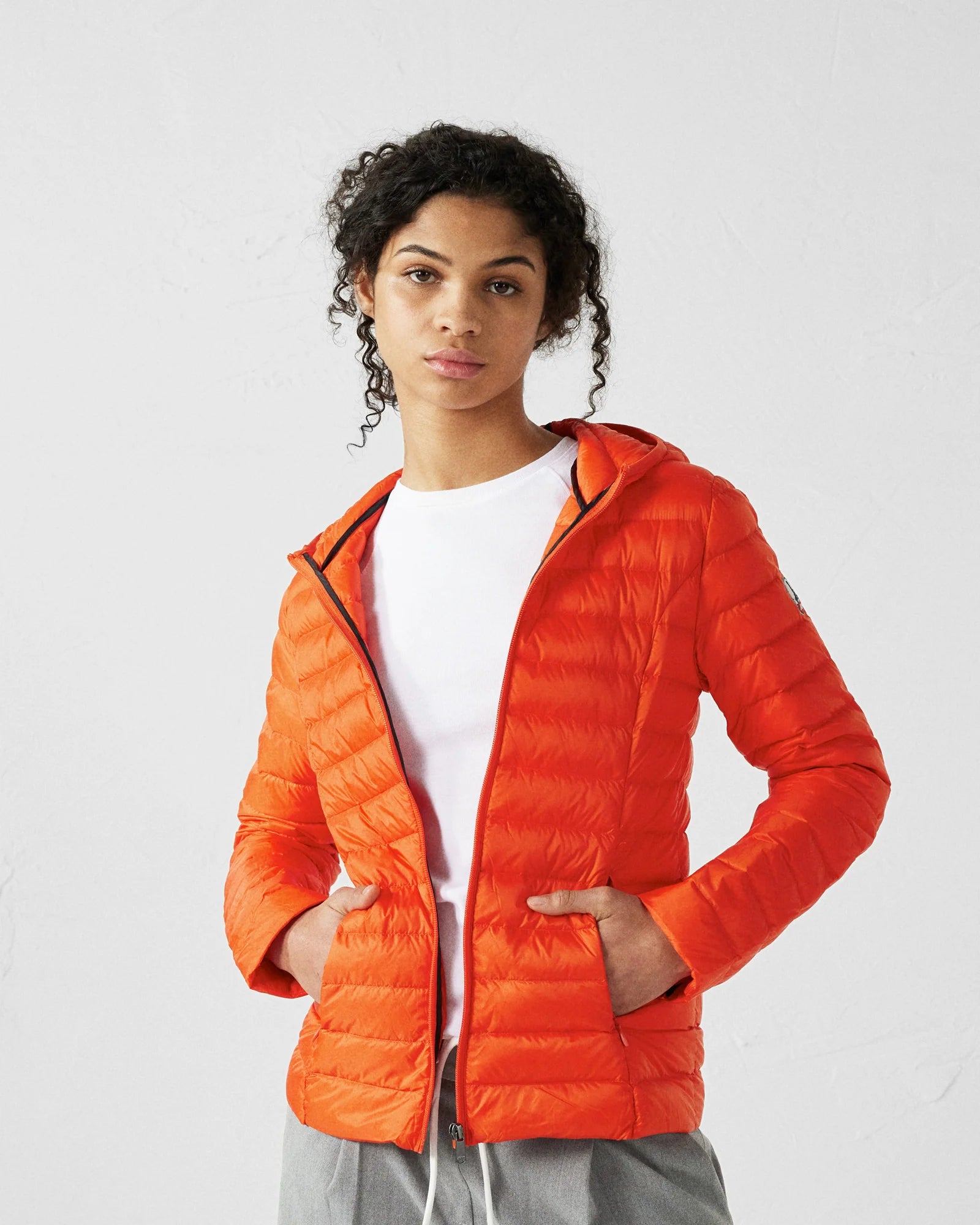 Doudoune légère à capuche Noir Cloe